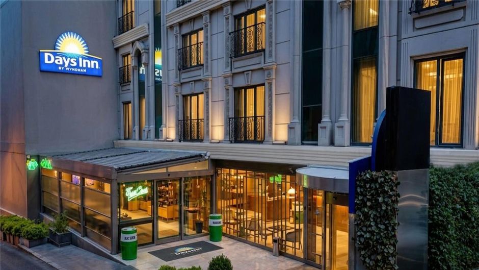 Days Inn by Wyndham Istanbul Bomonti Exterior