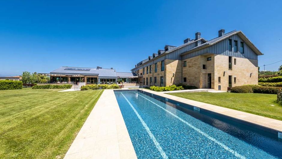 Artiem Asturias Pool