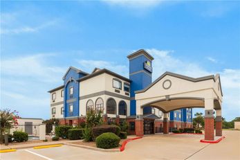 Days Inn & Suites Sam Houston Tollway