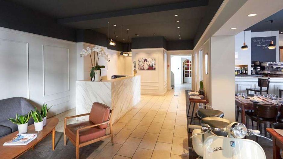 Les Negociants Hotel Restaurant