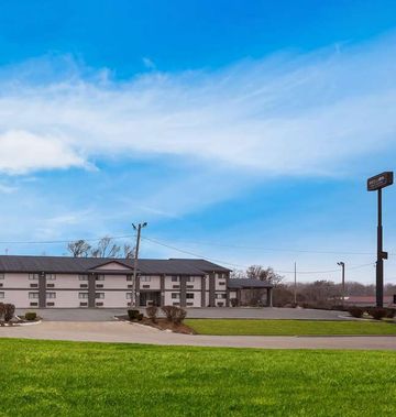 Red Lion Inn & Suites Caseyville