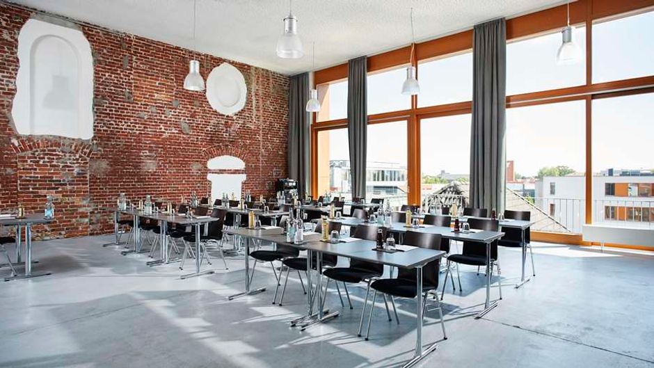 Factory Hotel Meeting