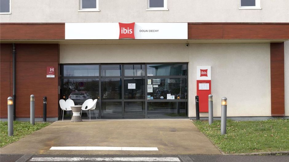 Ibis Douai Dechy Exterior