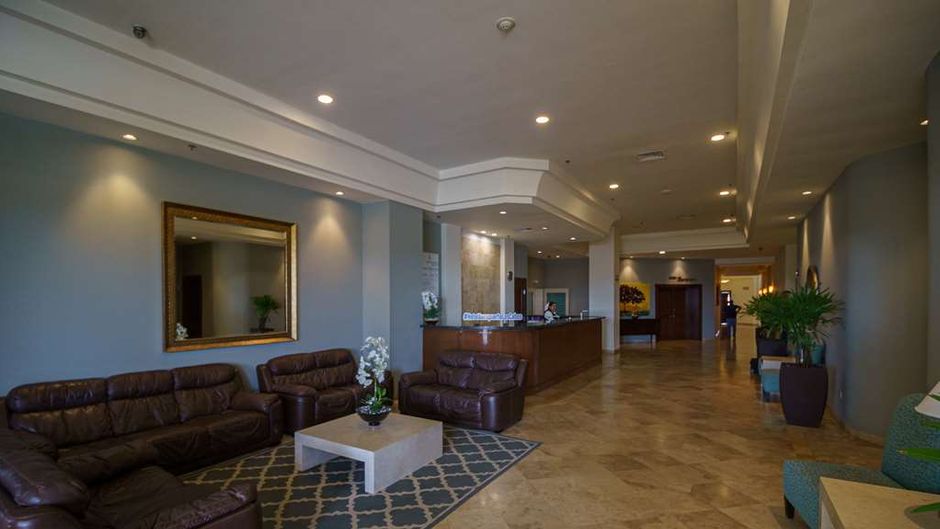 Hotel Aeropuerto Los Cabos Lobby