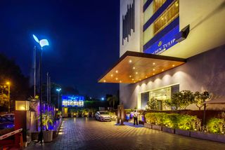 Hotel Signature Grand New Delhi/Hari Nag