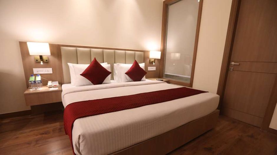 SureStay By Best Western Lucknow Suite