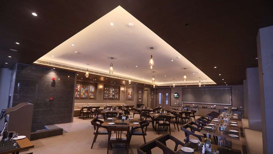 SureStay By Best Western Lucknow Restaurant