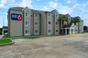 Studio 6 Suites Breaux Bridge