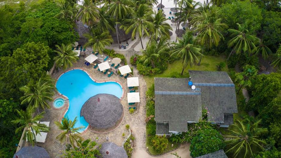Pinewood Beach Resort & Spa Pool