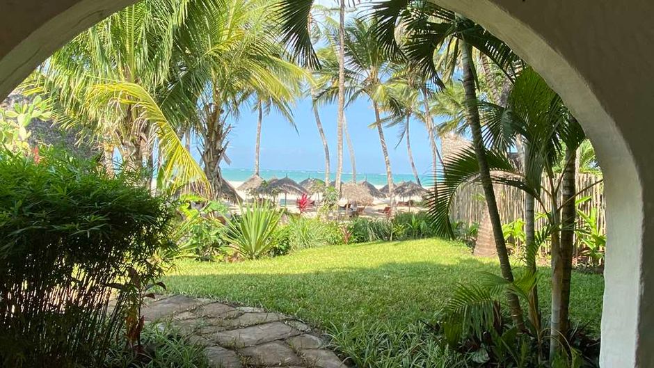 Pinewood Beach Resort & Spa Suite