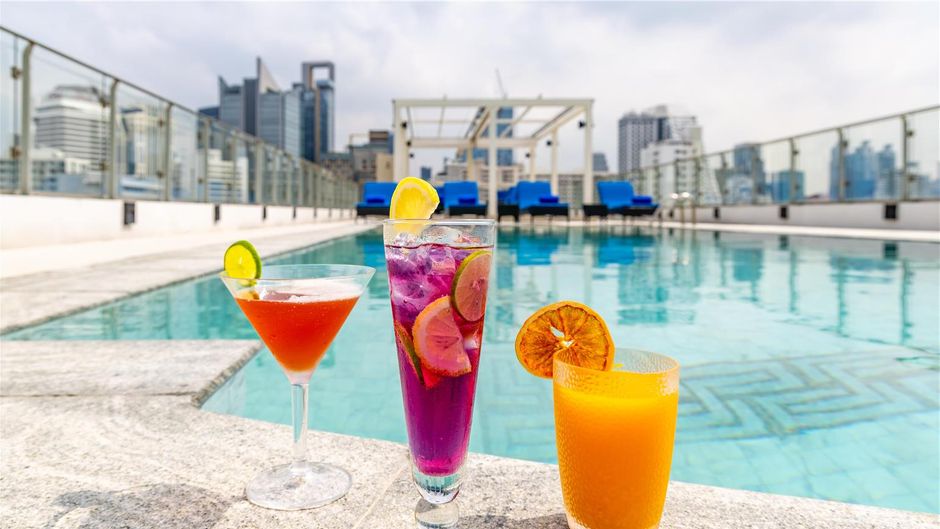 Radisson Hotel Chateau de Bangkok Pool