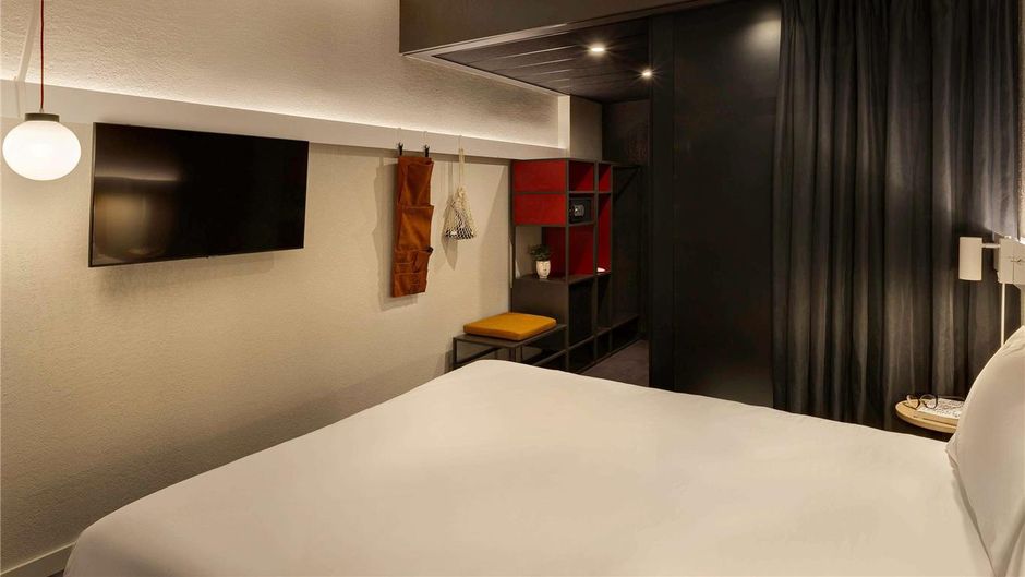 ibis Kyiv Beresteiska Room