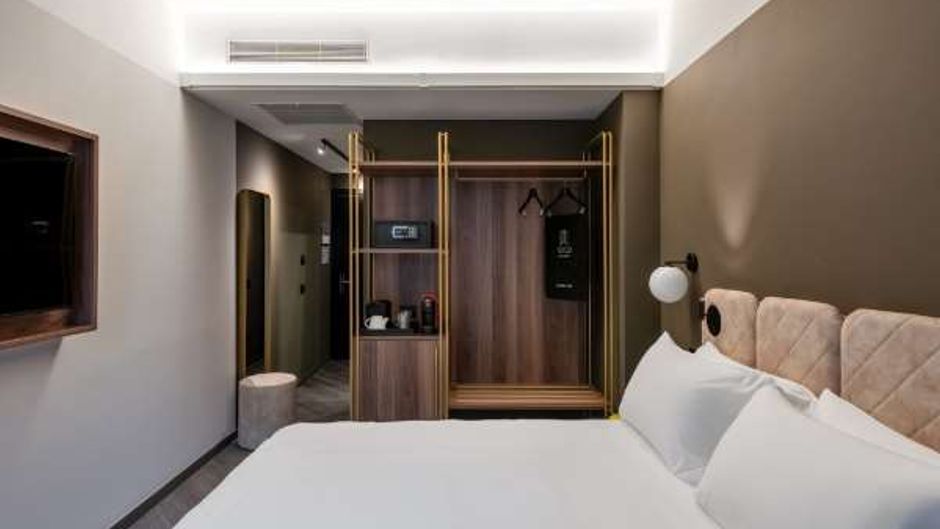 Hotel Tocq Room