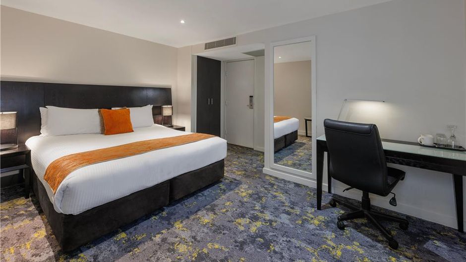 Hotel Grand Chancellor Room