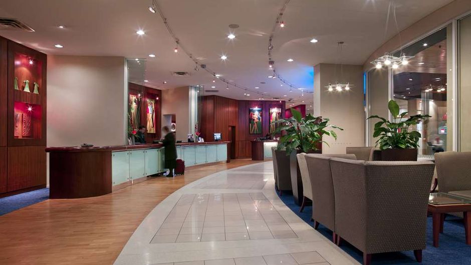 James Cook Hotel Grand Chancellor Lobby