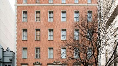 Hotel Grand Chancellor on Currie