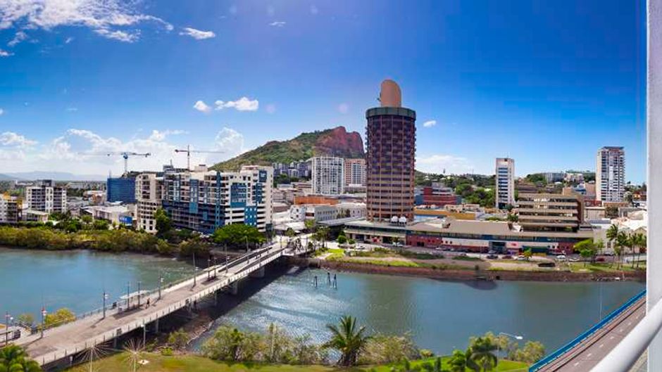 Hotel Grand Chancellor Townsville Exterior