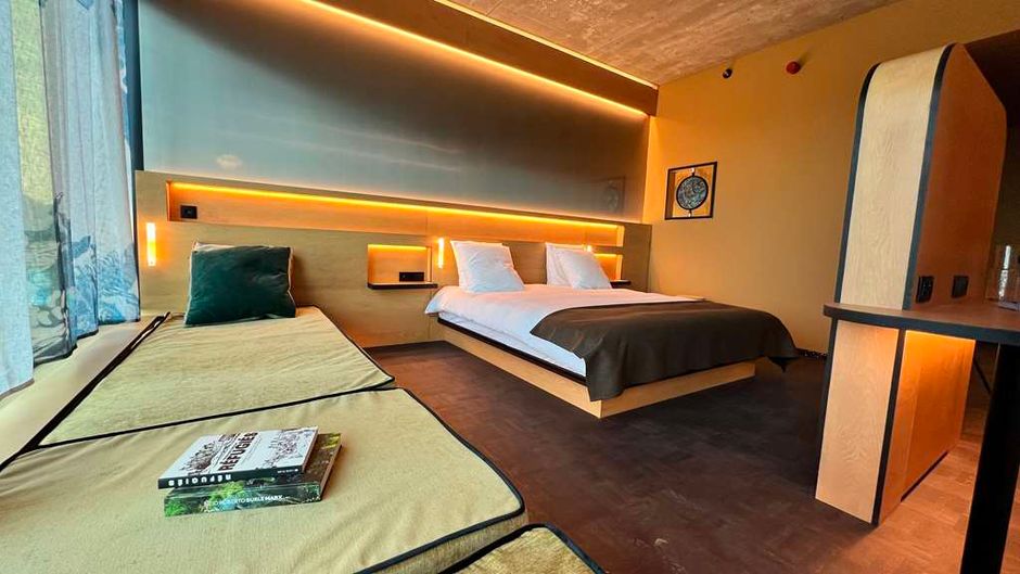 Mix Hotel Room