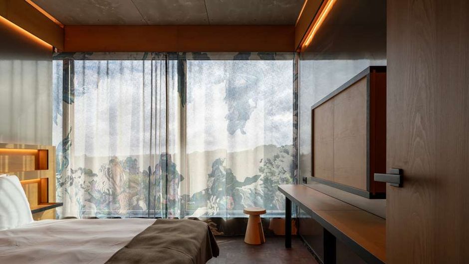 Mix Hotel Suite