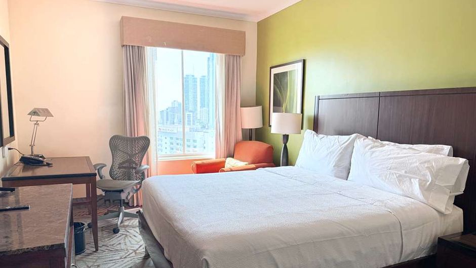 Hilton Garden Inn Panama City Room