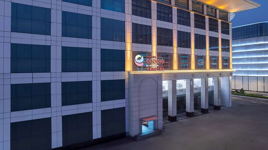 Wuzhan Business Hotel - Wuhan Exterior