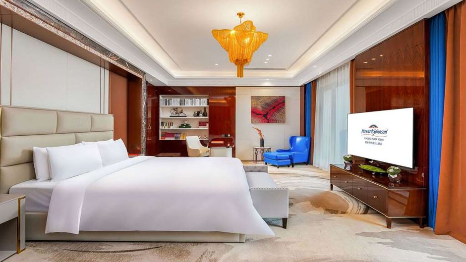Howard Johnson by Wyndham Huaqiao Plaza Suite