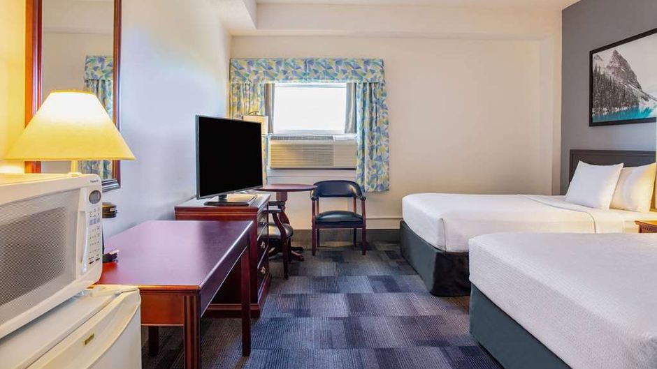 Days Inn & Conference Centre by Wyndham Room