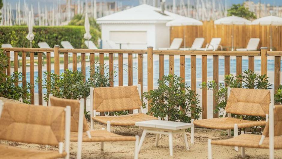 Hotel Ibaia Pool