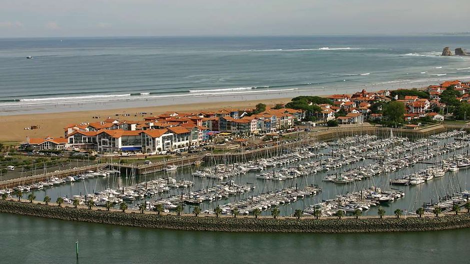 Hotel Ibaia Exterior