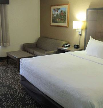 Clarion Pointe Wenatchee