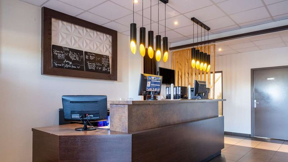 Hotel Kyriad Dijon Sud - Longvic Lobby