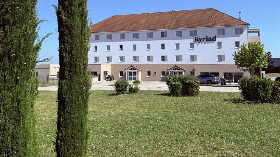 Hotel Kyriad Dijon Sud - Longvic Exterior