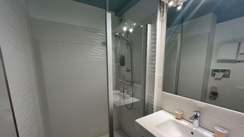 Ibis Styles Niort Centre Grand Hotel Room