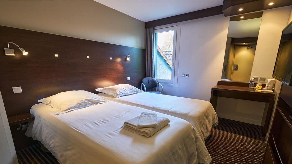 Parc Hotel Room