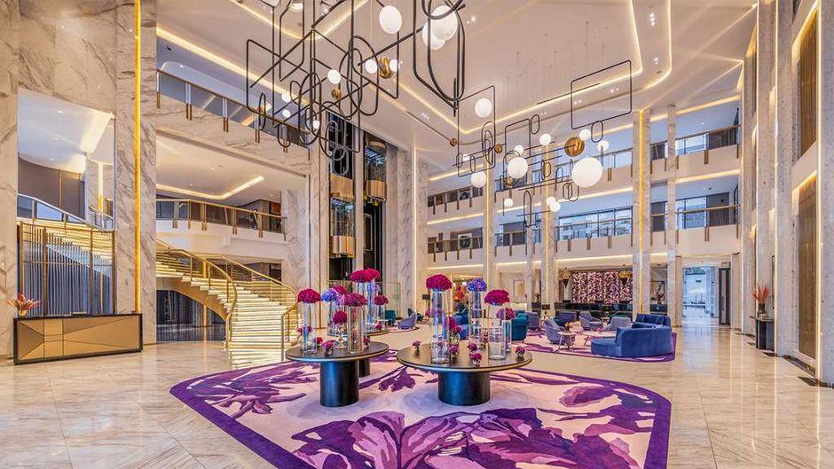 Glee Hotel Lobby