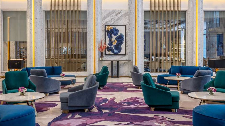 Glee Hotel Lobby