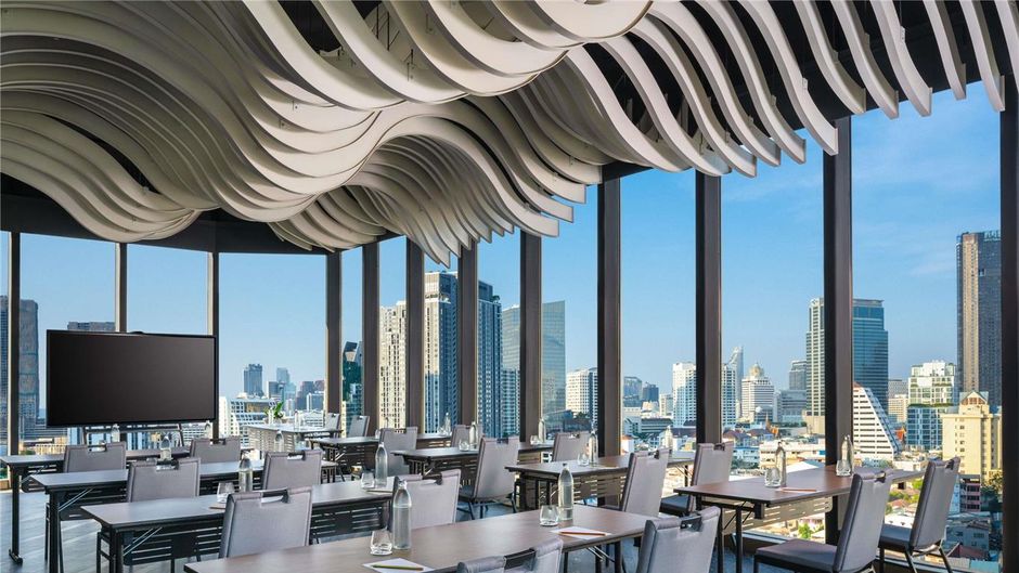 Mercure Bangkok Surawong Exterior