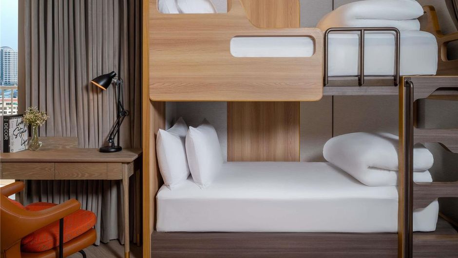 Mercure Bangkok Surawong Room