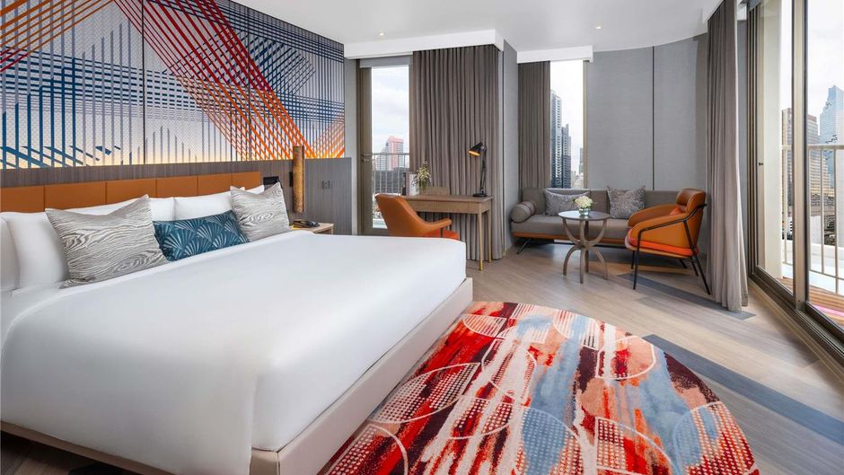 Mercure Bangkok Surawong Room