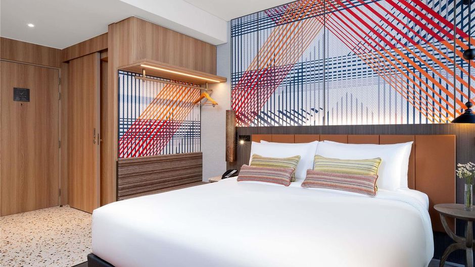 Mercure Bangkok Surawong Room