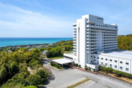 Mercure Kochi Tosa Resort & Spa
