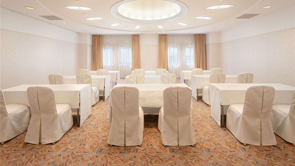 Grand Mercure Okinawa Cape Zanpa Resort Meeting