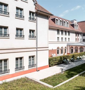 Mercure Maintenon