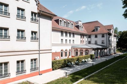 Mercure Maintenon