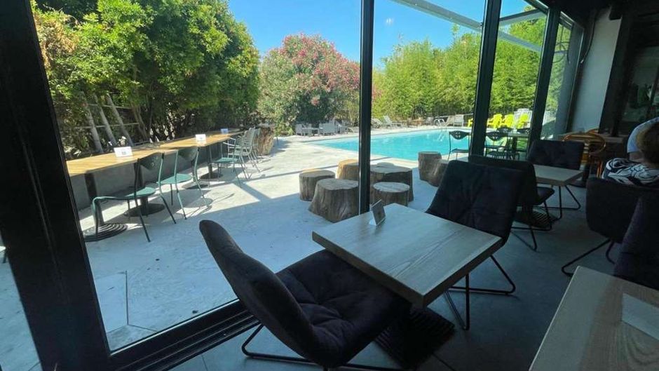 Logis Nimotel Pool