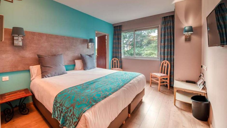 Logis Nimotel Room