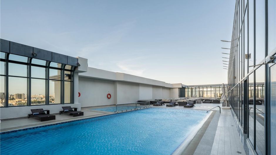 The Hotel Galleria, Curio Coll by Hilton Pool