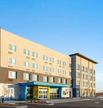 Tru by Hilton Lodi
