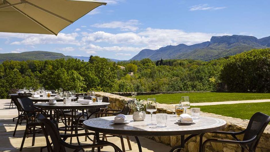 Chateau les Oliviers de Salettes Restaurant