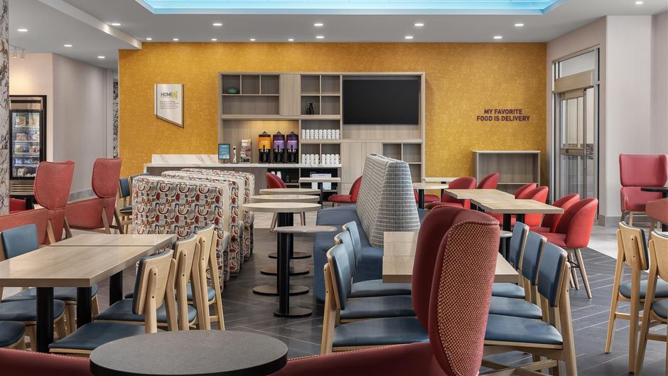 Home2 Suites Woodstock Lobby